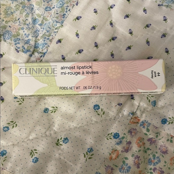 Clinique Almost Lipstick - Honey - Picture 1 of 5